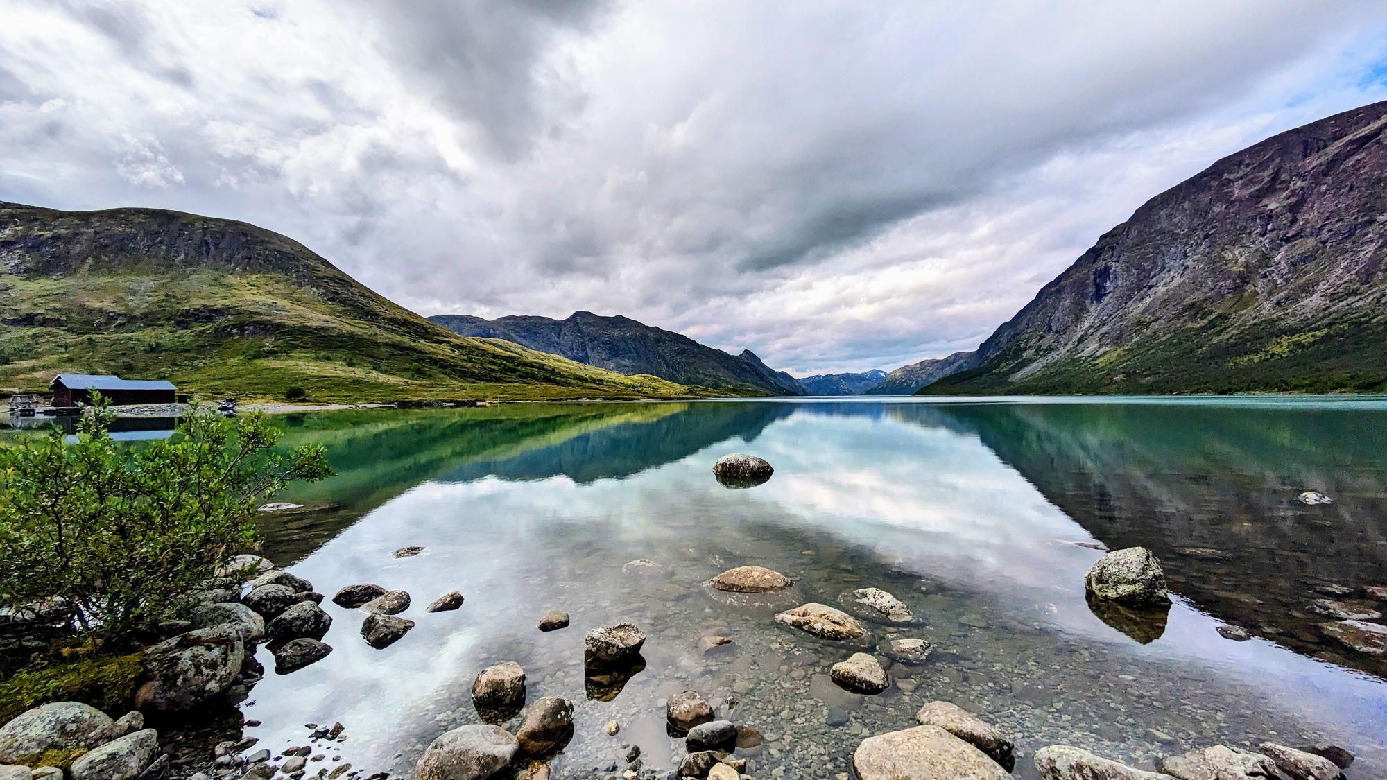 Oslo, the way to the Jotunheimen National Park and hiking from Gjendesheim to Bessheim
